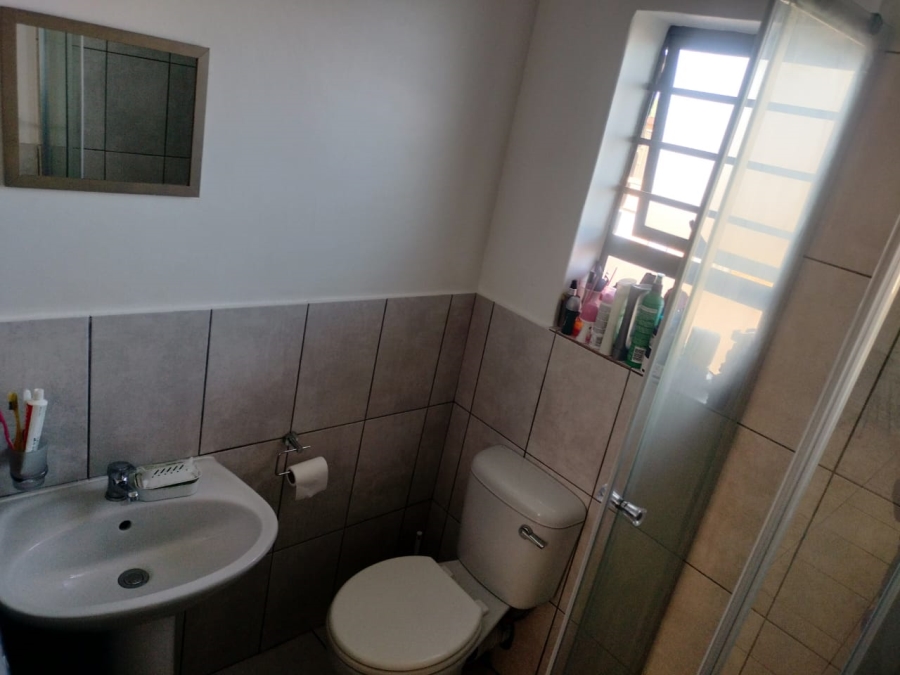 2 Bedroom Property for Sale in Lourierpark Free State